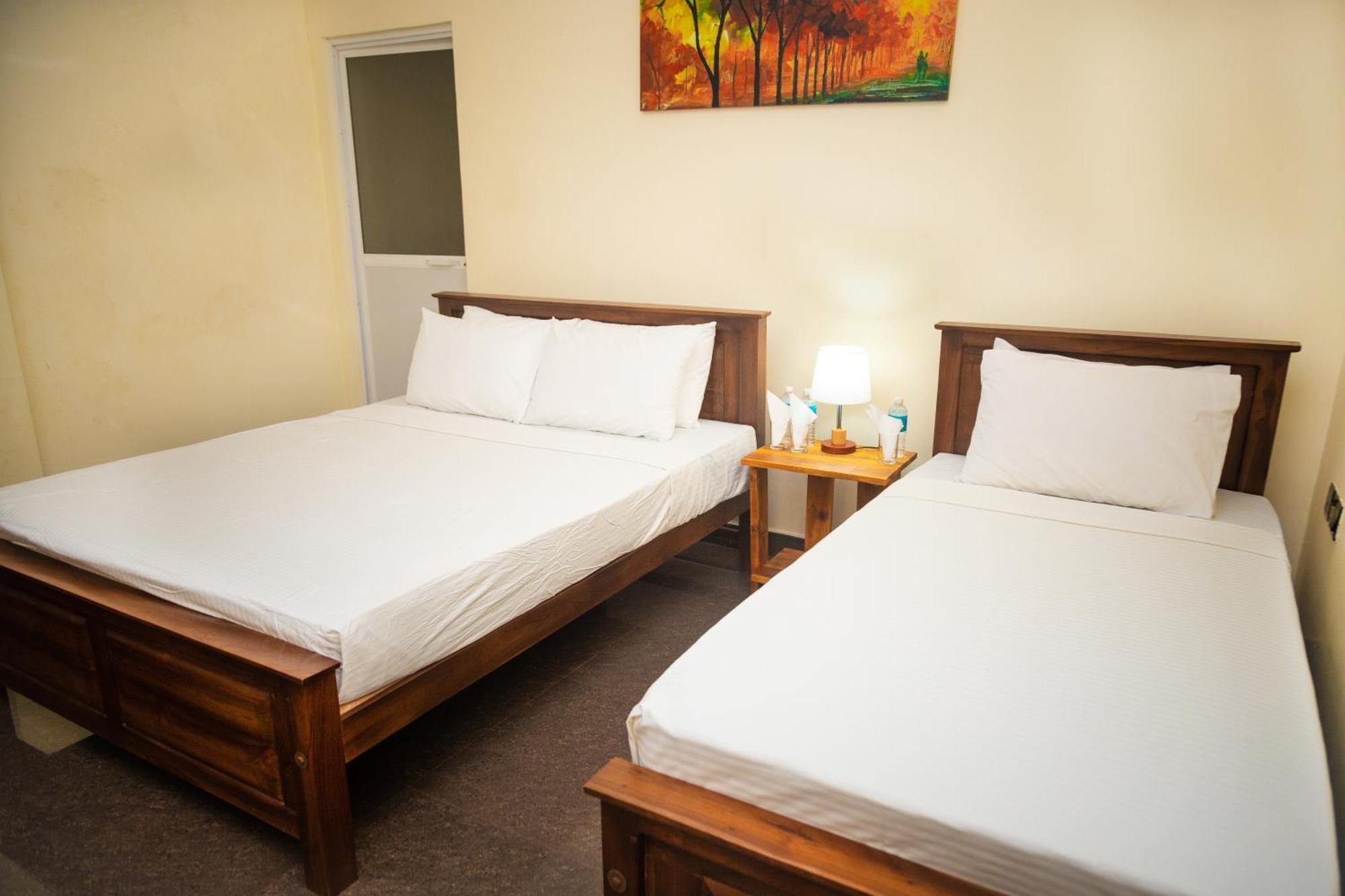 Marathona Tourist Resort - Anuradhapura Esterno foto