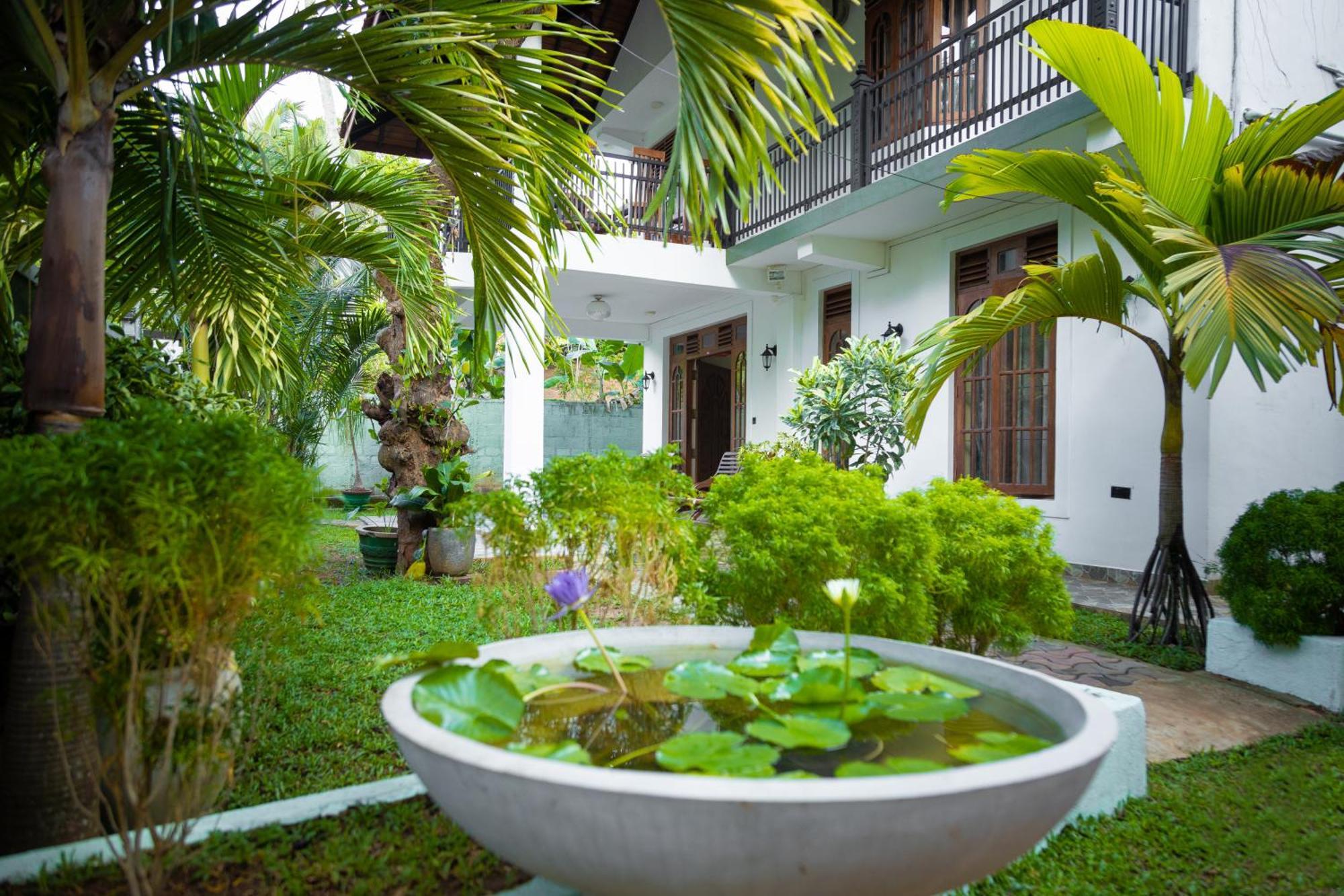 Marathona Tourist Resort - Anuradhapura Esterno foto